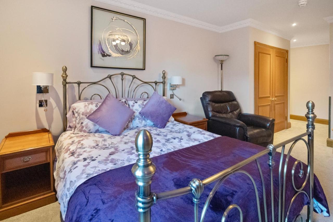 The Lodge - Studio Apartment'S Castel Екстер'єр фото