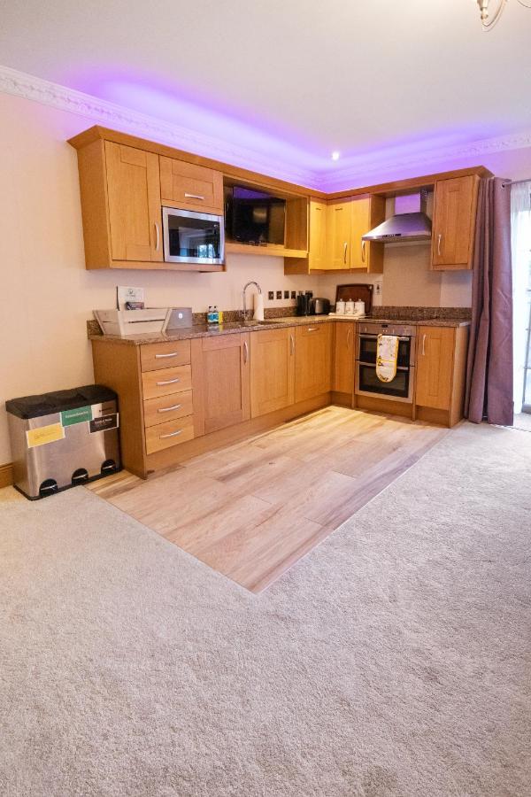 The Lodge - Studio Apartment'S Castel Екстер'єр фото